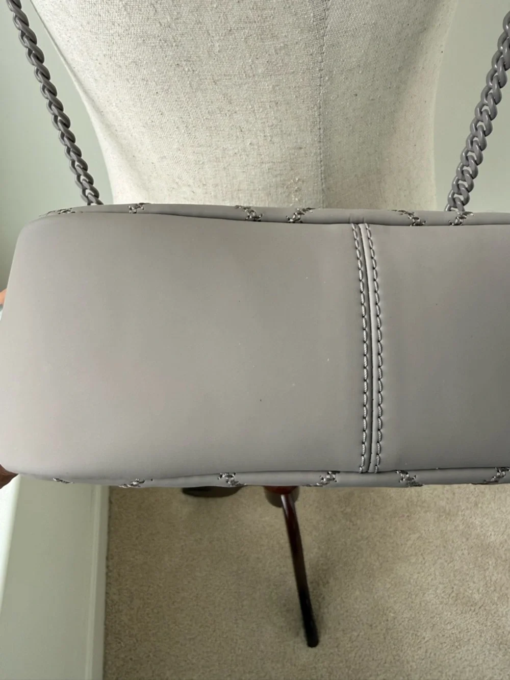 Tory Burch Quilted Matte Leather Shoulder Bag in Light Grey